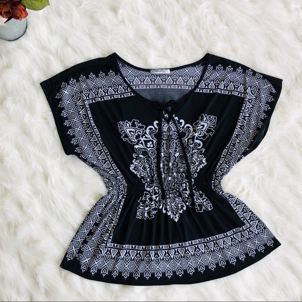 Claudia Richard Square Black w/ White design Top M